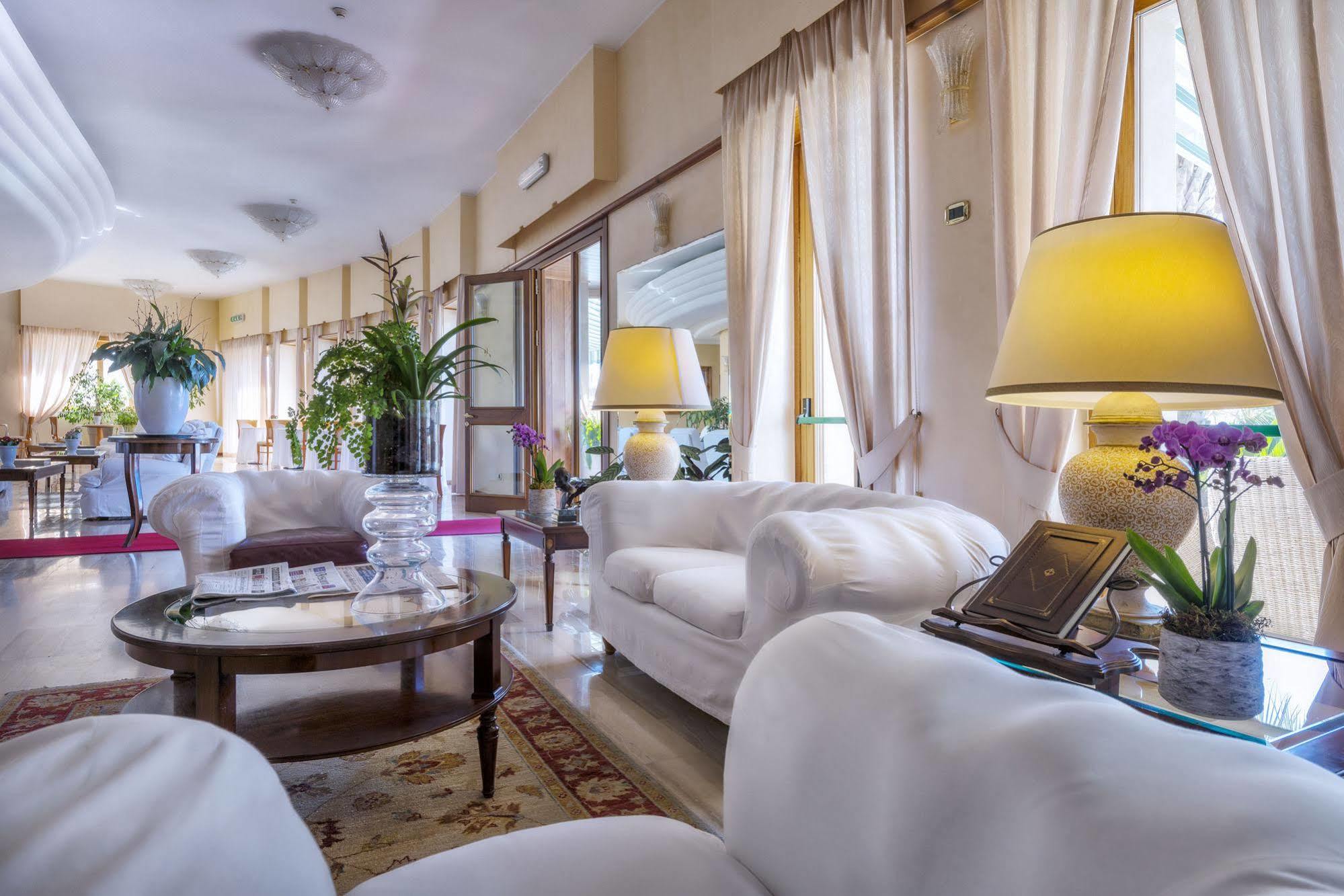 Astura Palace Hotel Nettuno Exterior photo